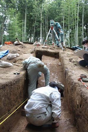 島根県廻原１号墳の発掘調査の写真１