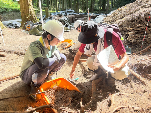 発掘調査の様子【機種依存文字】