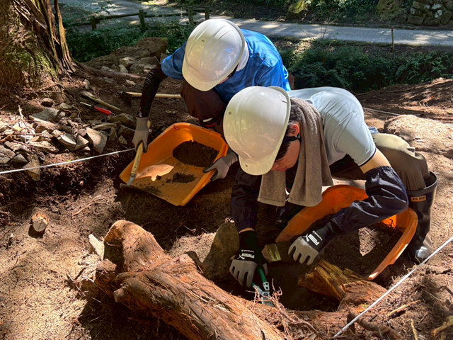 発掘調査の様子【機種依存文字】
