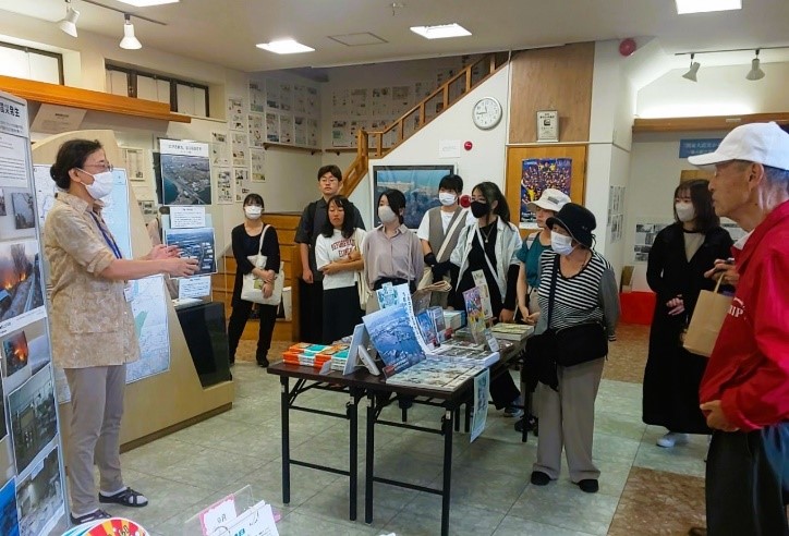 【4】平井氏による展示解説(石巻ニューゼ) 【4】平井氏による展示解説(石巻ニューゼ)